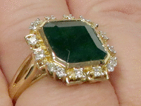 Image 6 of 8 of a N/A LADY'S EMERALD DIAMOND RING