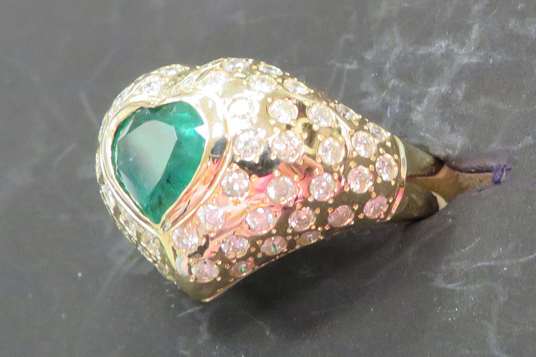 2nd Image of a N/A YELLOW GOLD EMERALD BERYL & DIAMOND