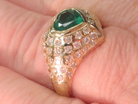 Image 6 of 7 of a N/A YELLOW GOLD EMERALD BERYL & DIAMOND