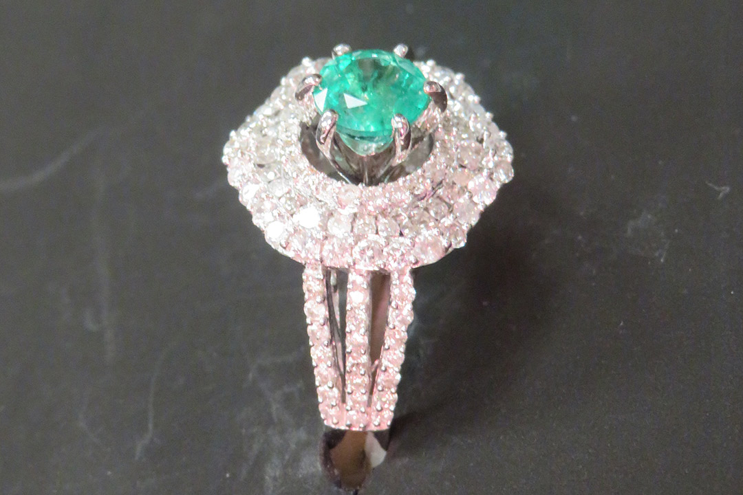 1st Image of a N/A GOLD EMERALD DIAMOND