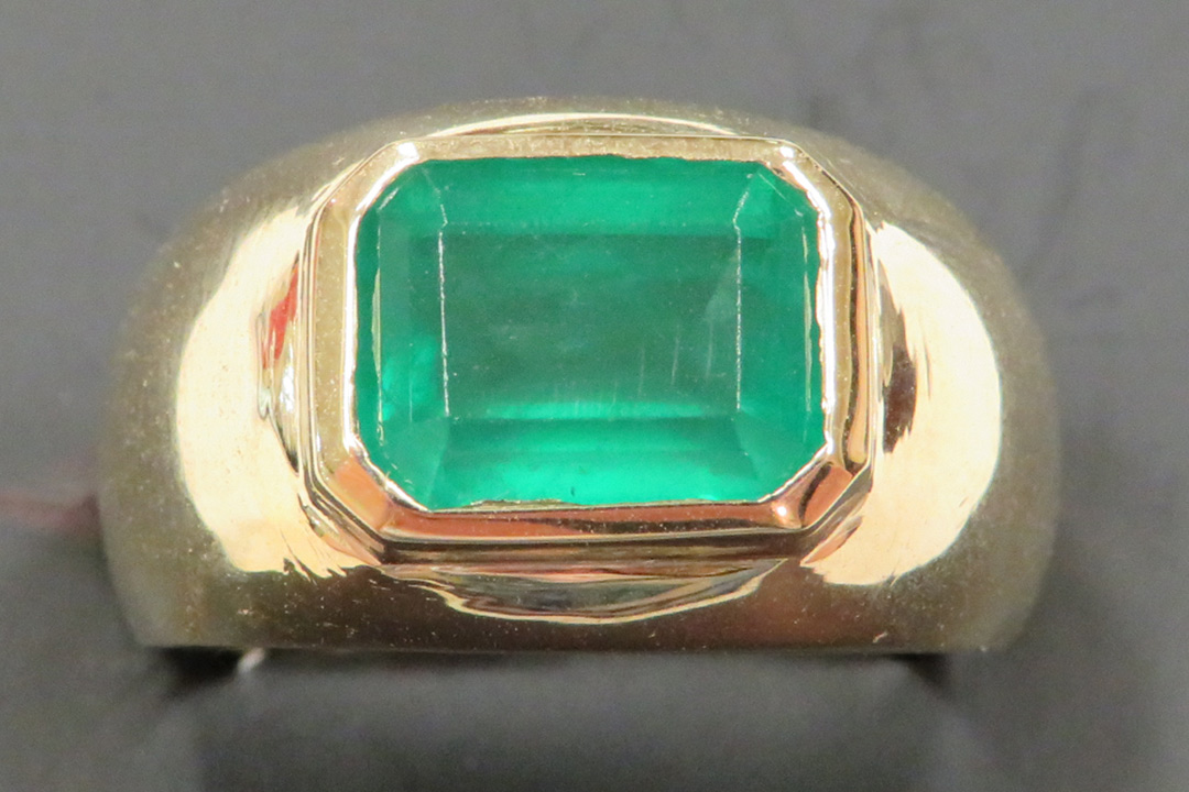 0th Image of a N/A EMERALD BERYL GEMSTONE