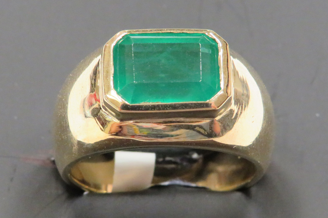 1st Image of a N/A EMERALD BERYL GEMSTONE