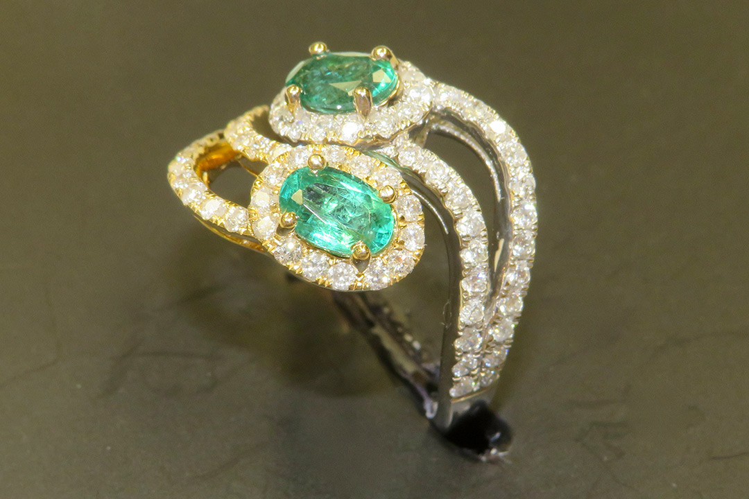 3rd Image of a N/A LADY'S CUSTOM MADE EMERALD & DIAMOND