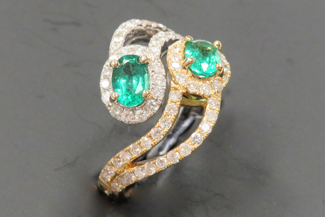 4th Image of a N/A LADY'S CUSTOM MADE EMERALD & DIAMOND