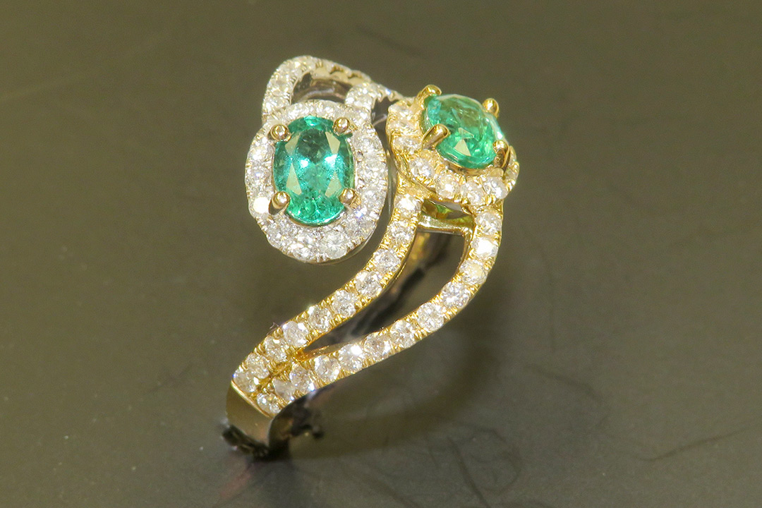 5th Image of a N/A LADY'S CUSTOM MADE EMERALD & DIAMOND