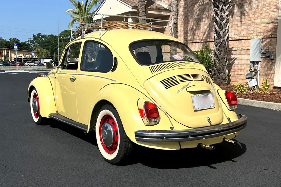 2nd Image of a 1971 VOLKSWAGEN BEETLE