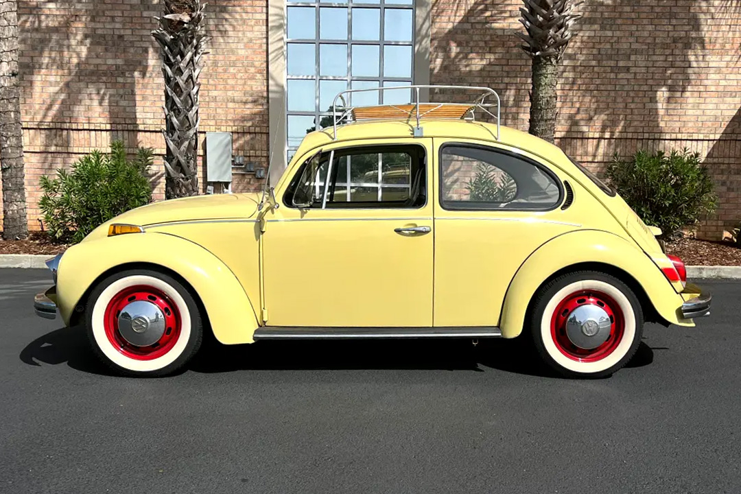 4th Image of a 1971 VOLKSWAGEN BEETLE