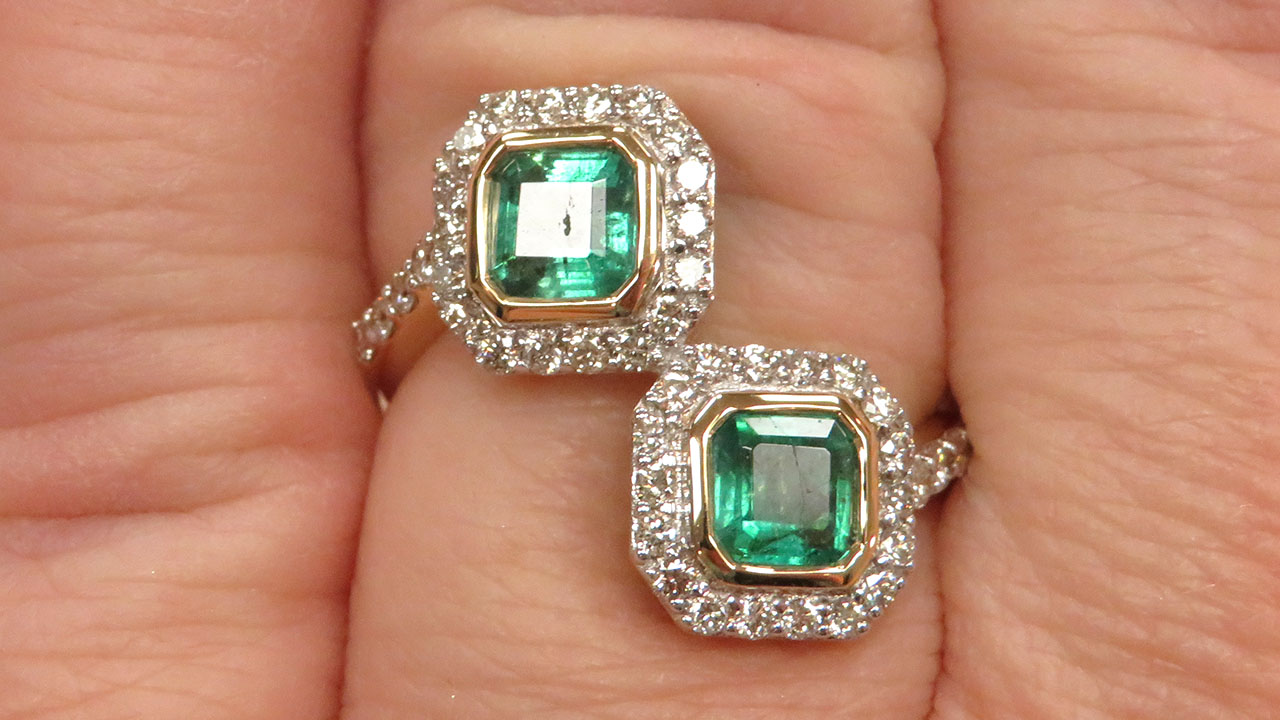 3rd Image of a N/A 18K YEL GLD EMERALD BERYL & DIAMOND