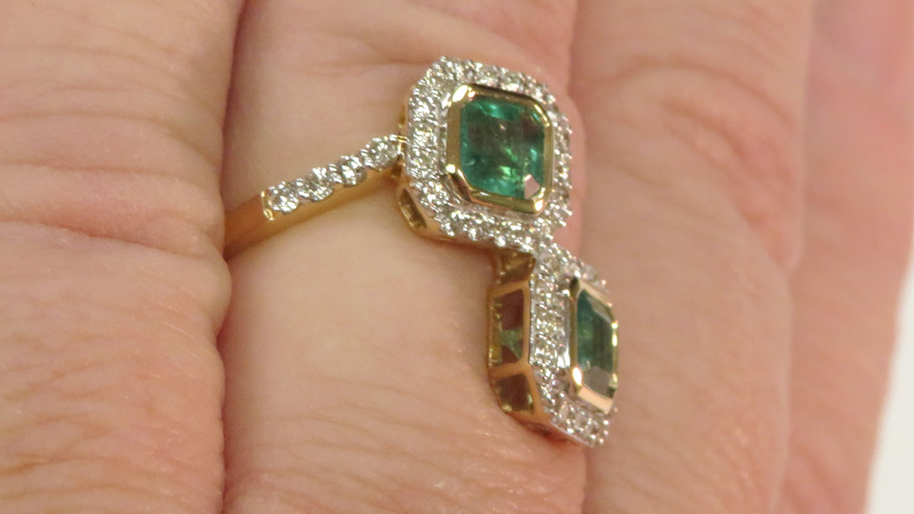 5th Image of a N/A 18K YEL GLD EMERALD BERYL & DIAMOND