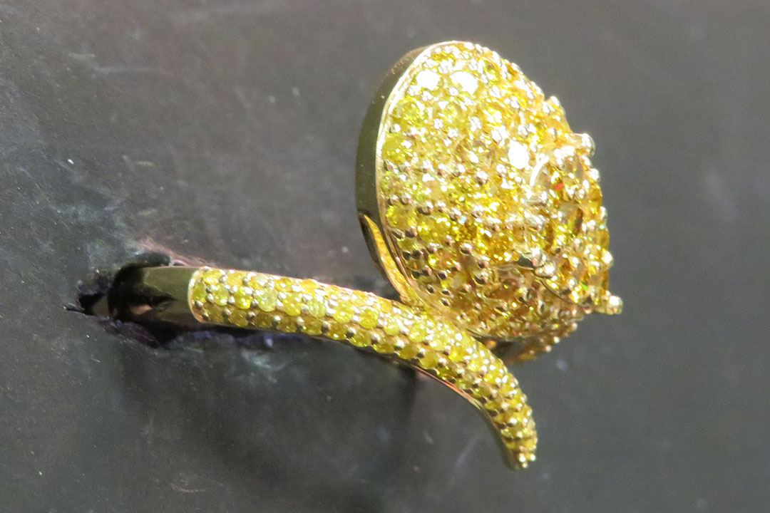 1st Image of a N/A 18K YELLOW GOLD CAST STYLIZED DIAMOND