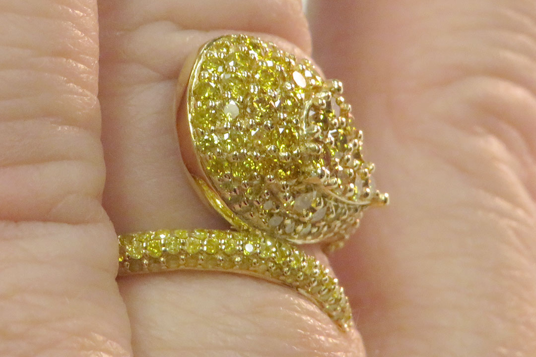5th Image of a N/A 18K YELLOW GOLD CAST STYLIZED DIAMOND