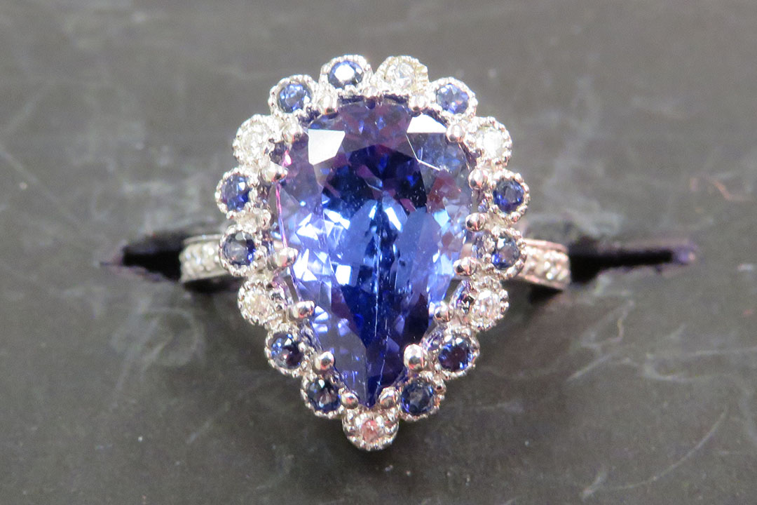 0th Image of a N/A SAPPHIRE DIAMOND