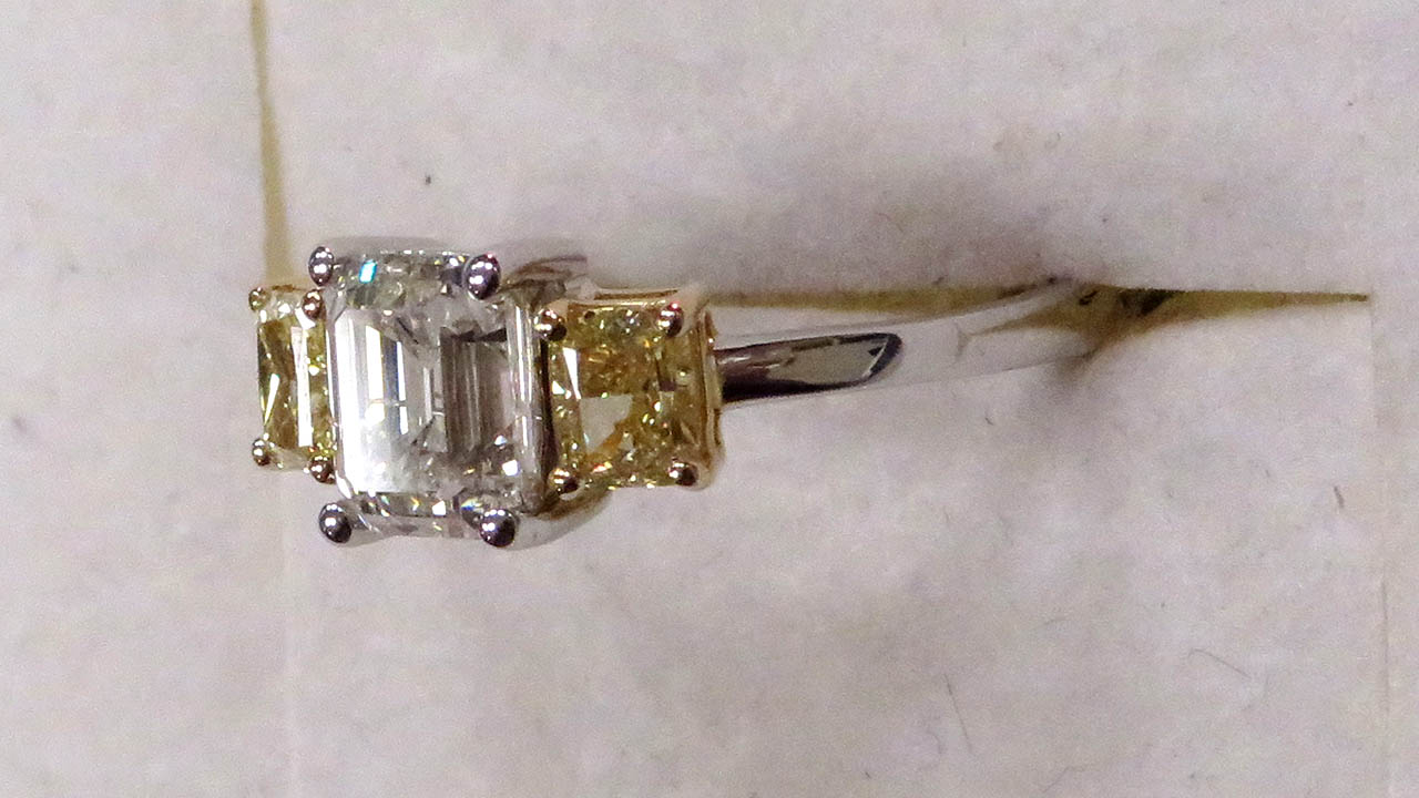 2nd Image of a N/A OSCAR FRIEDMAN WHI/YEL GLD DIAMOND