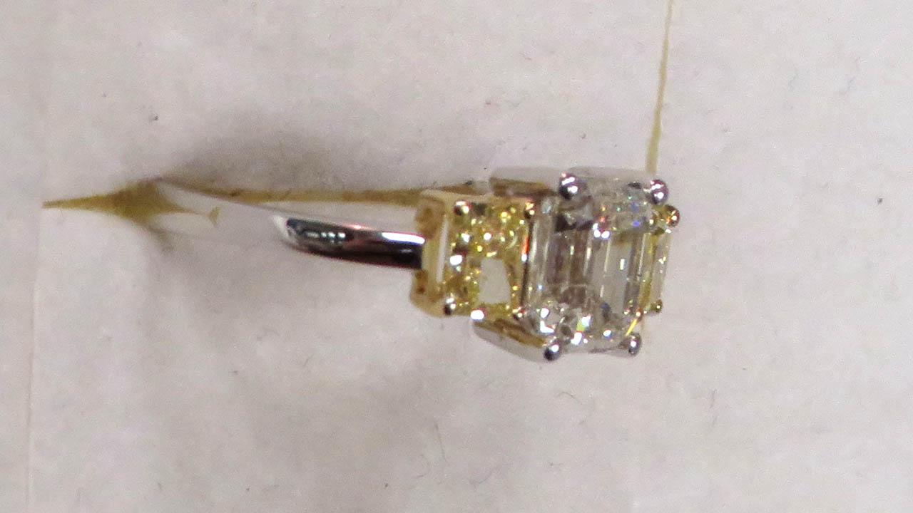 3rd Image of a N/A OSCAR FRIEDMAN WHI/YEL GLD DIAMOND