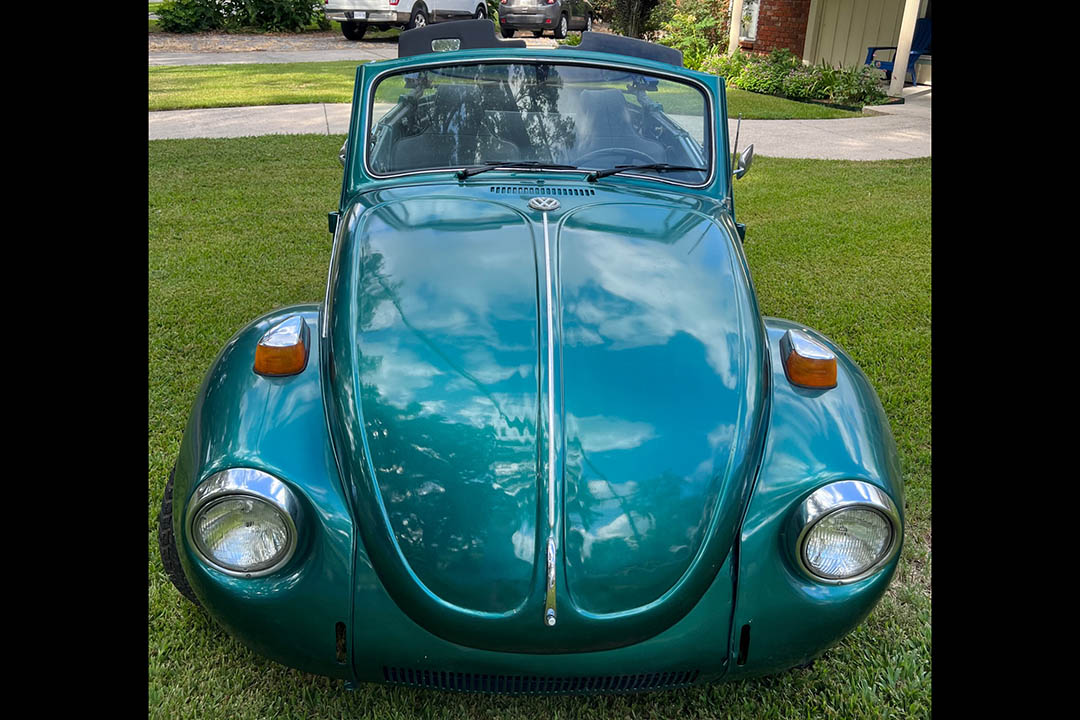 2nd Image of a 1972 VOLKSWAGEN BEETLE