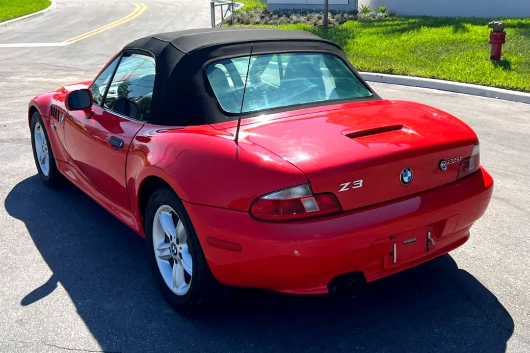 4th Image of a 2002 BMW Z3 2.5I ROADSTER