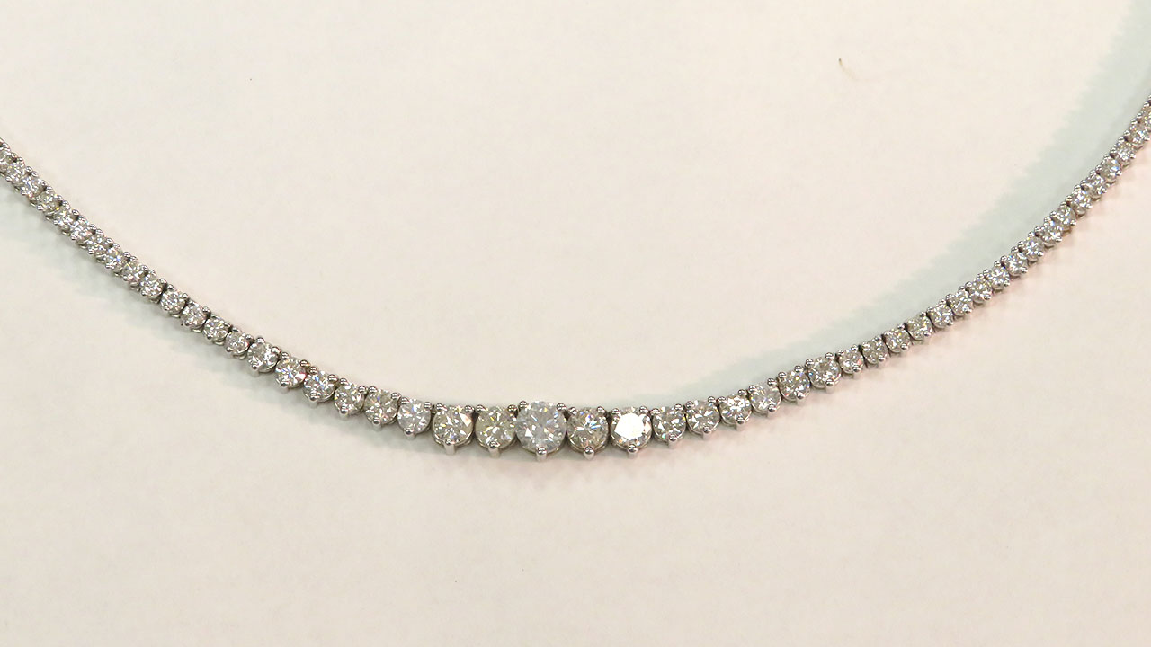 2nd Image of a N/A 14K WHITE GOLD DIAMOND NECKLACE