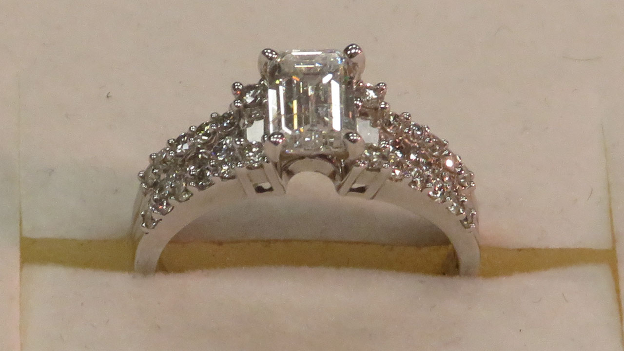 1st Image of a N/A 18K WHITE GOLD DIAMOND UNITY