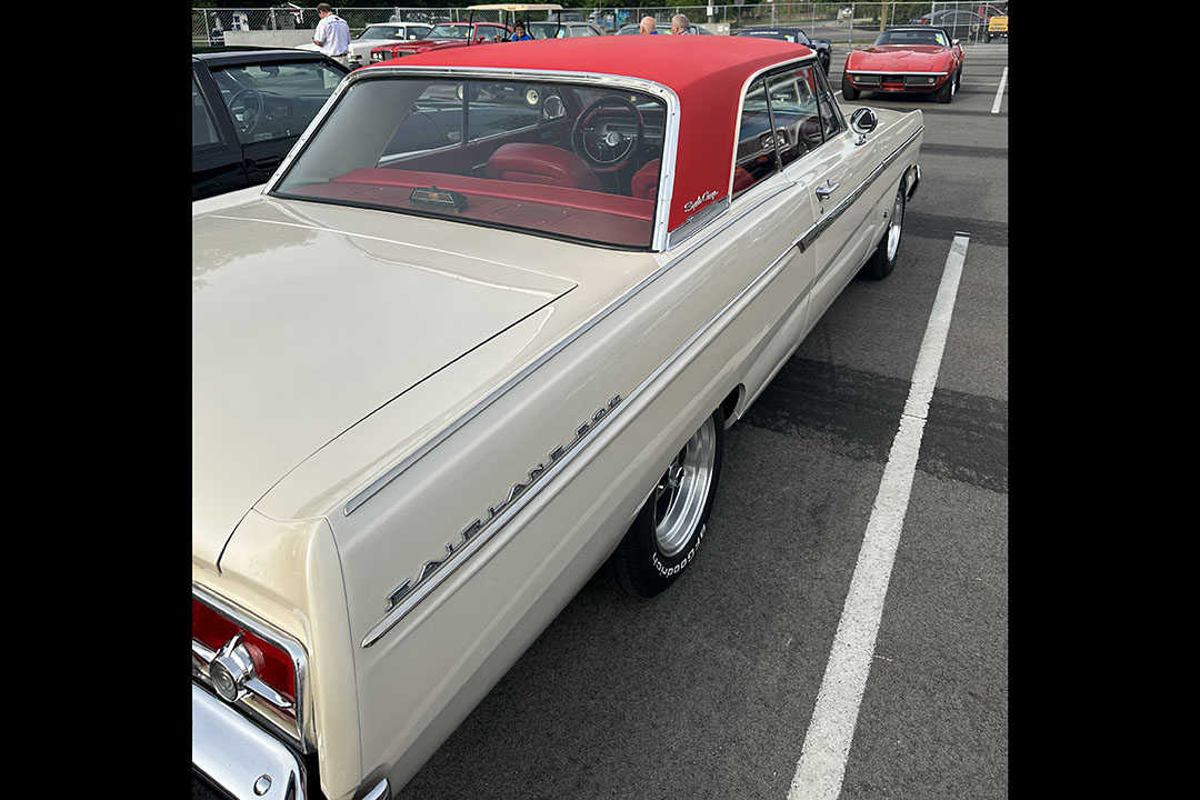 2nd Image of a 1965 FORD FAIRLANE 500