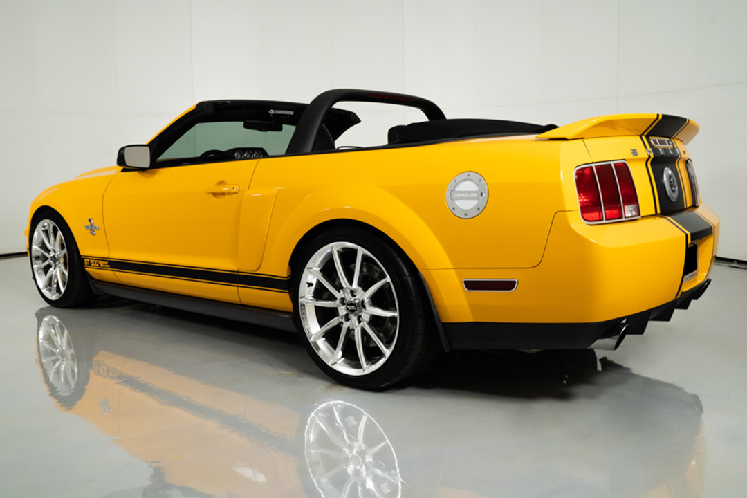 2nd Image of a 2007 FORD MUSTANG SHELBY GT500