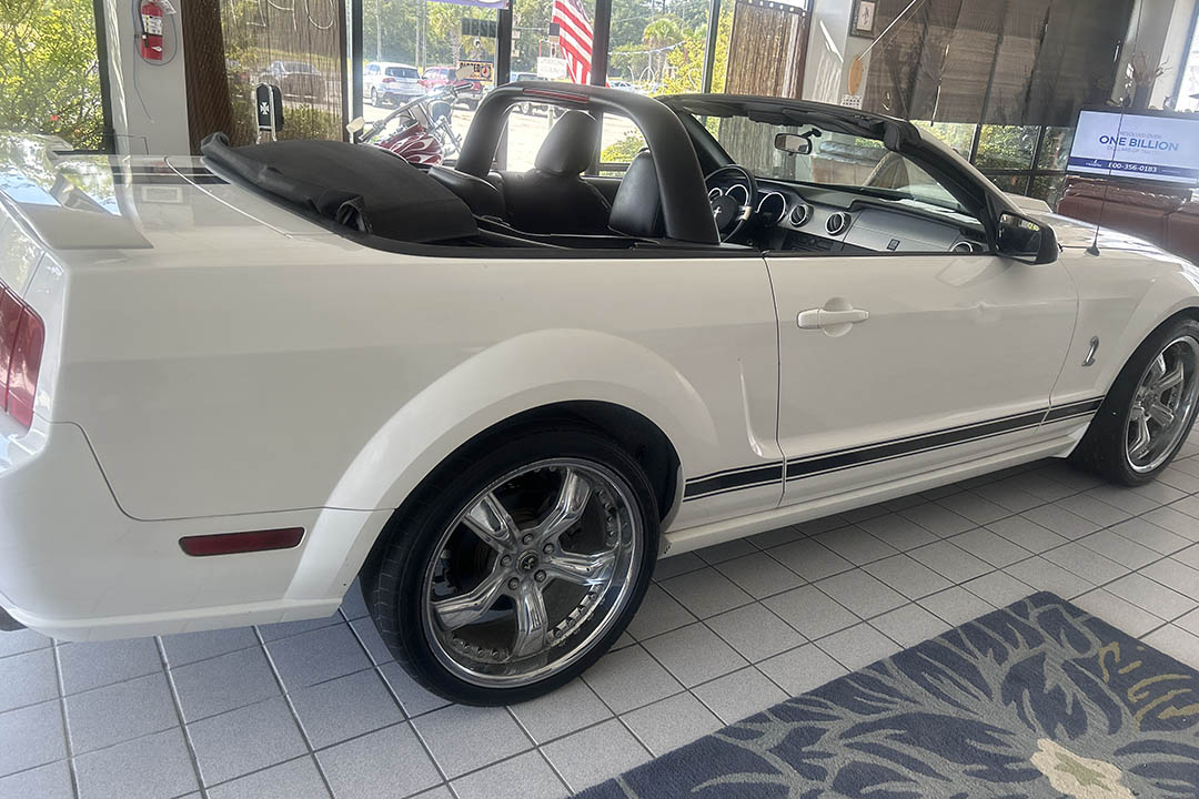 5th Image of a 2006 FORD MUSTANG GT