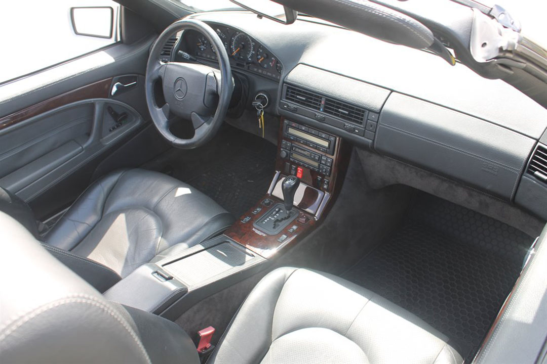 11th Image of a 1997 MERCEDES-BENZ SL-CLASS SL500