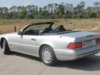 Image 3 of 24 of a 1997 MERCEDES-BENZ SL-CLASS SL500