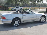 Image 4 of 24 of a 1997 MERCEDES-BENZ SL-CLASS SL500