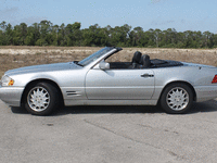 Image 5 of 24 of a 1997 MERCEDES-BENZ SL-CLASS SL500