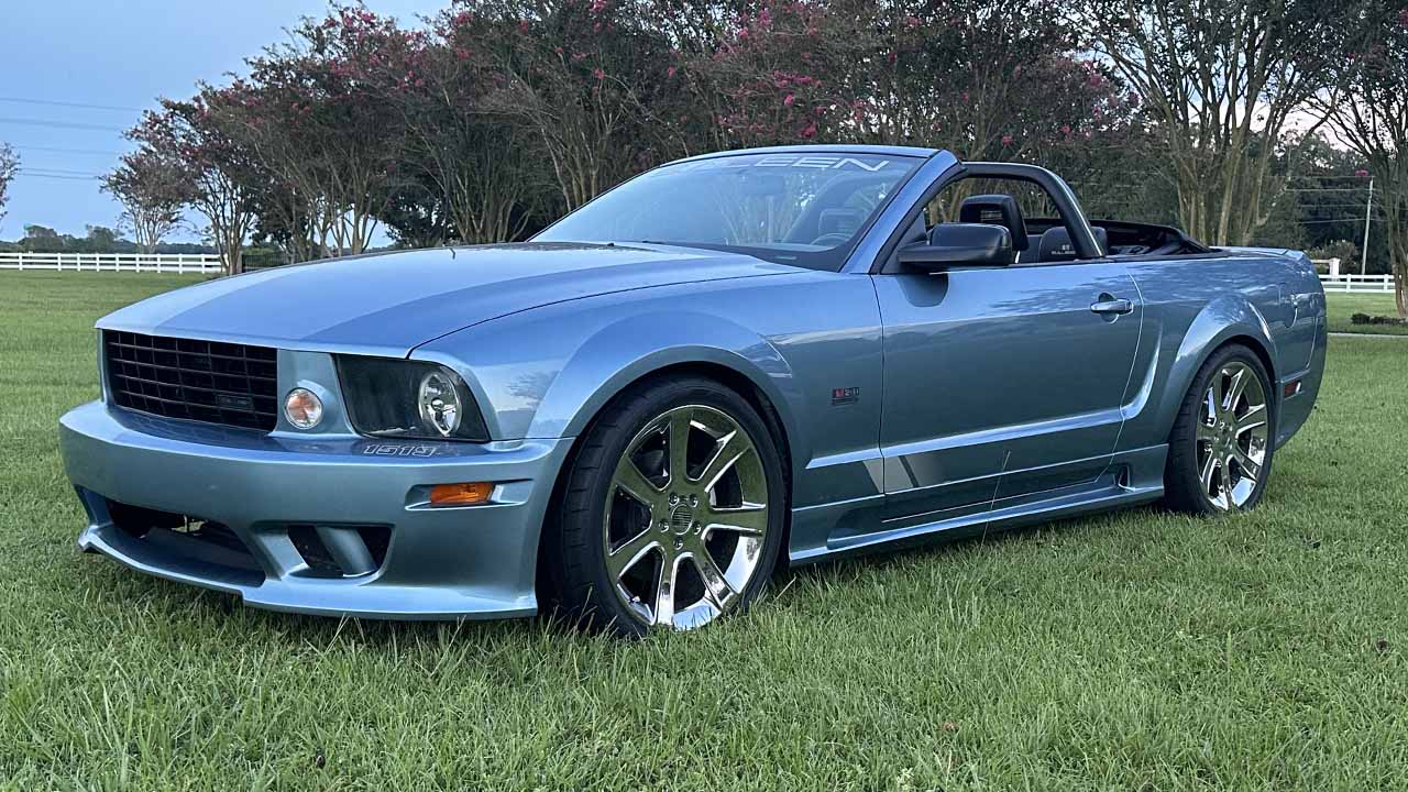 2nd Image of a 2006 FORD MUSTANG SALEEN