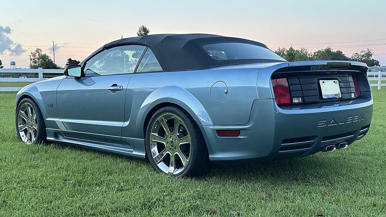 4th Image of a 2006 FORD MUSTANG SALEEN
