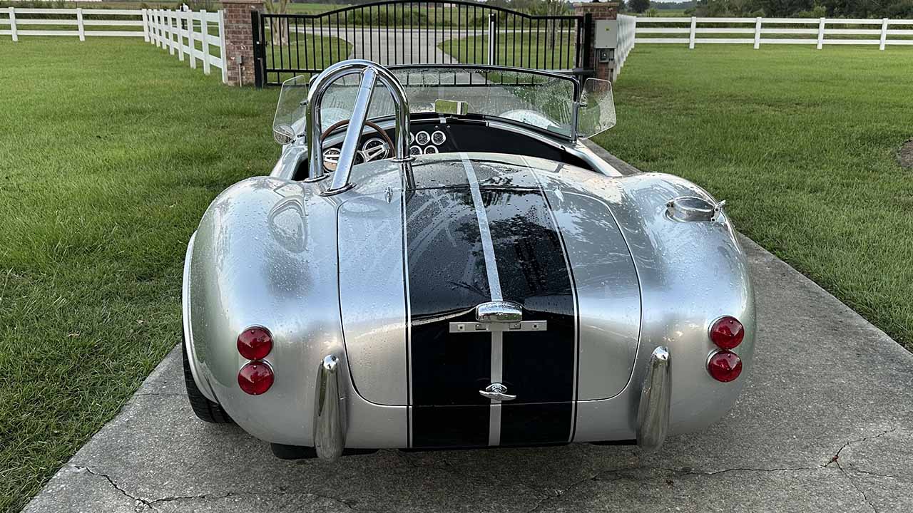 3rd Image of a 1965 FORD COBRA