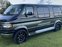 Image 2 of 10 of a 1996 DODGE RAM VAN 3500; 1 TON