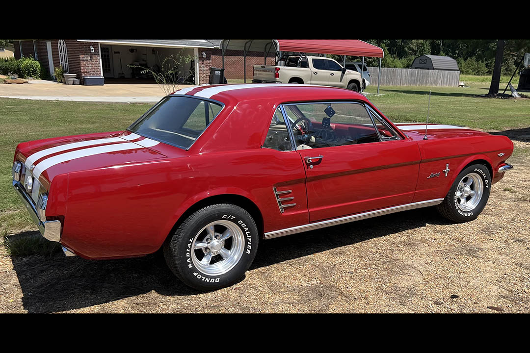 1st Image of a 1966 FORD MUSTANG