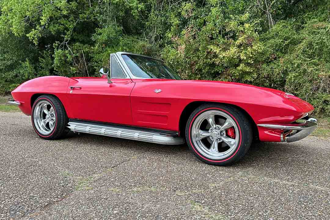 1st Image of a 1963 CHEVROLET CORVETTE