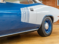 Image 13 of 29 of a 1971 PLYMOUTH CUDA