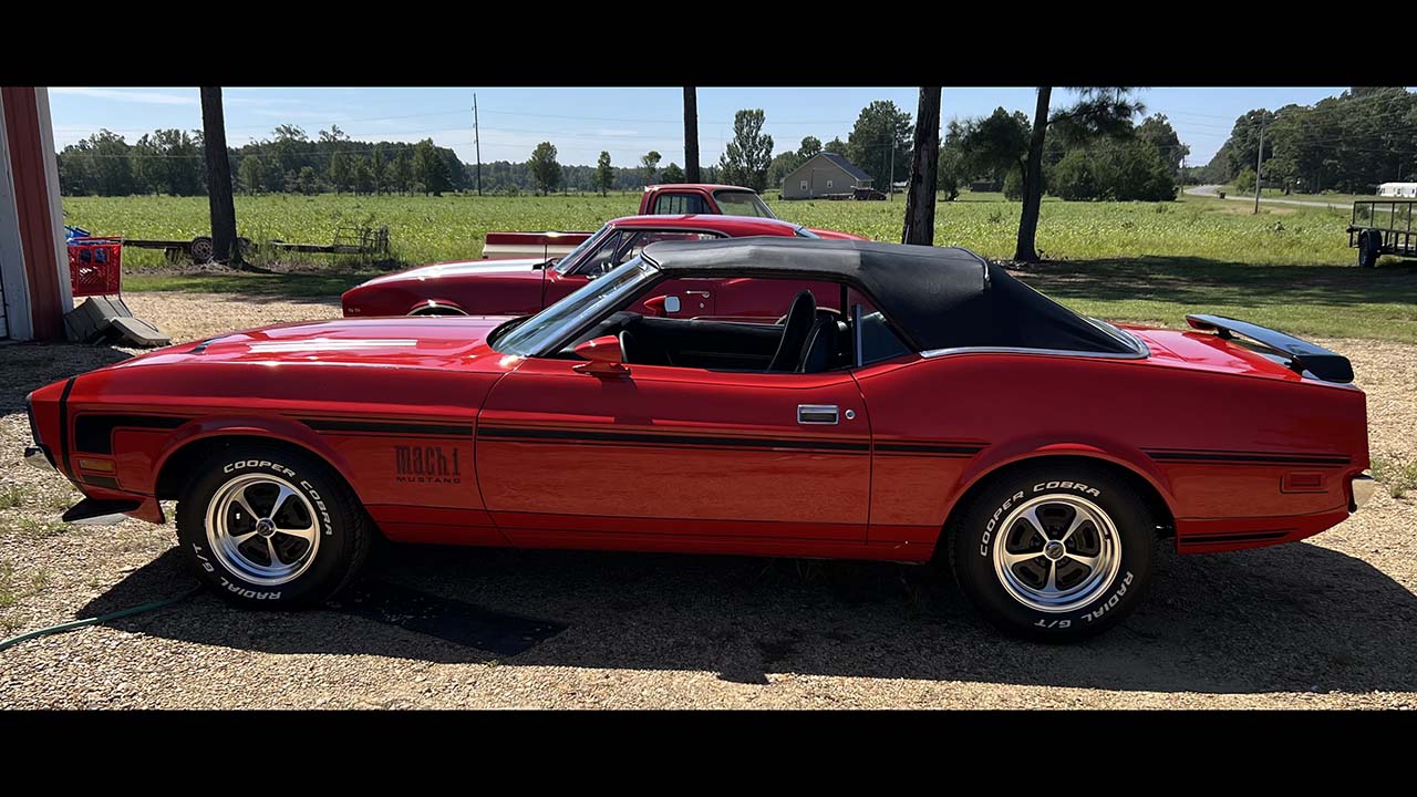 2nd Image of a 1972 FORD MUSTANG