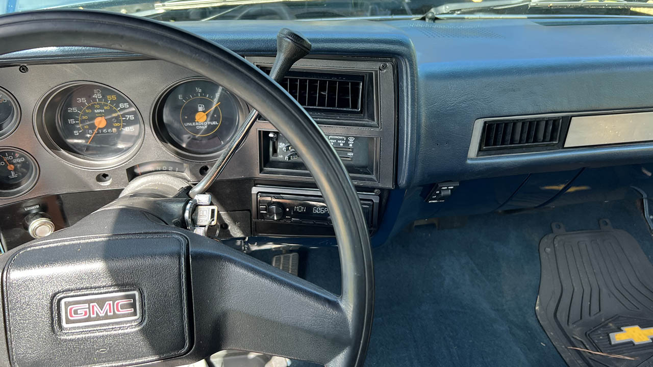 4th Image of a 1986 GMC C1500