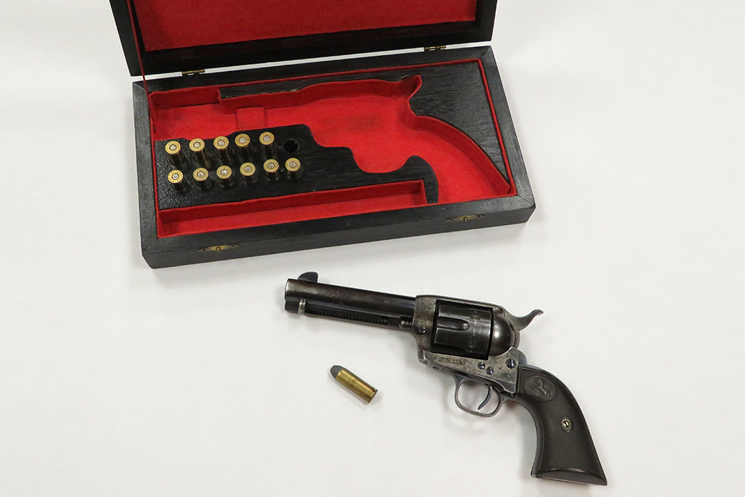 2nd Image of a N/A COLT SINGLE ACTION ARMY REVOLVER