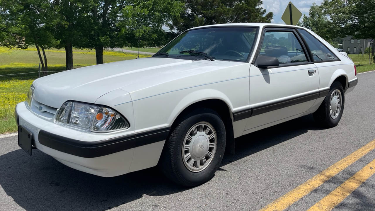 0th Image of a 1989 FORD MUSTANG LX