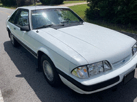 Image 3 of 20 of a 1989 FORD MUSTANG LX