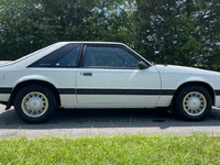 Image 8 of 20 of a 1989 FORD MUSTANG LX