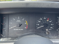 Image 16 of 20 of a 1989 FORD MUSTANG LX