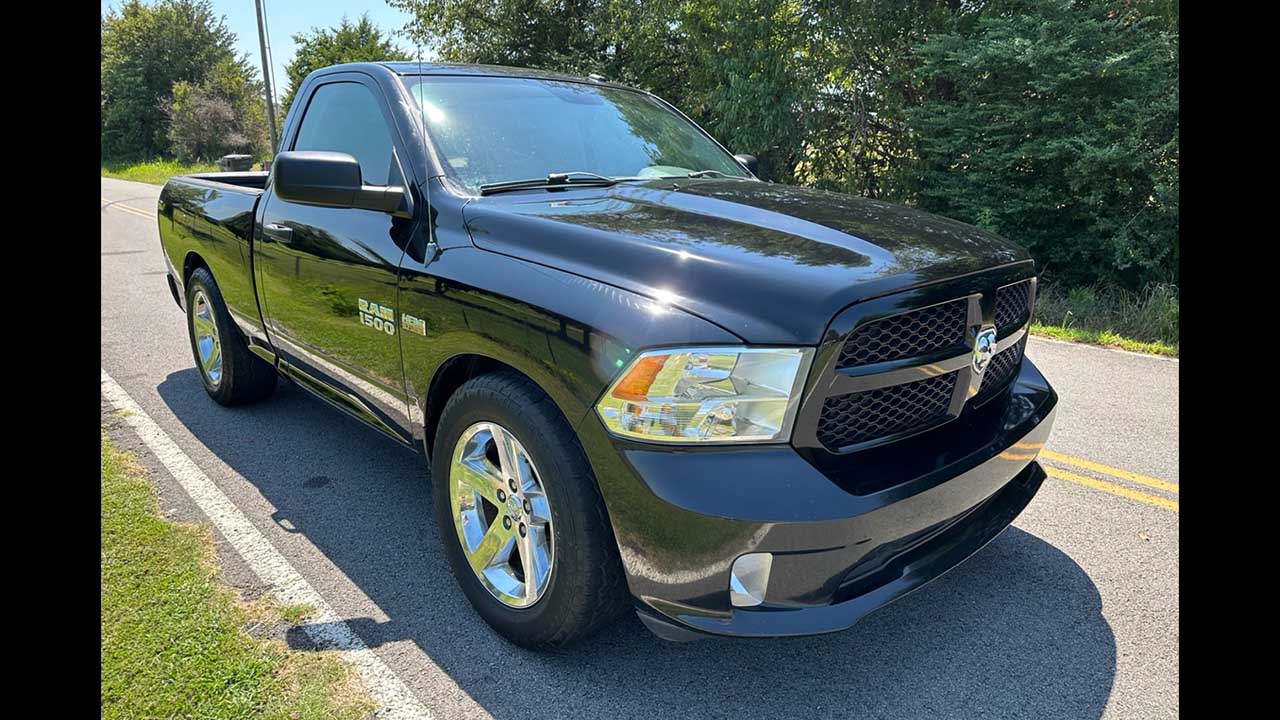 2nd Image of a 2014 RAM 1500