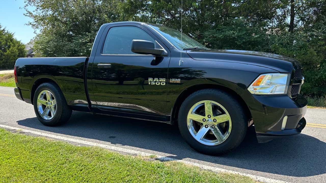 3rd Image of a 2014 RAM 1500