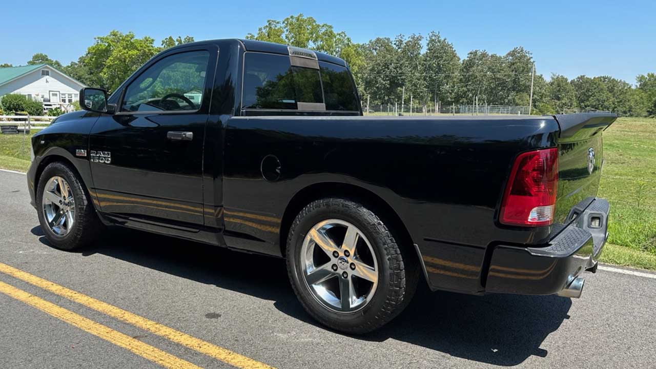 4th Image of a 2014 RAM 1500