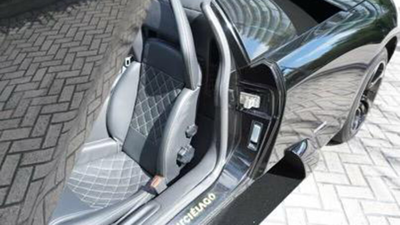 5th Image of a 2005 LAMBORGHINI MURCIELAGO