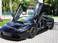 Image 5 of 9 of a 2005 LAMBORGHINI MURCIELAGO