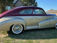 Image 7 of 16 of a 1948 PONTIAC CHIEFTON