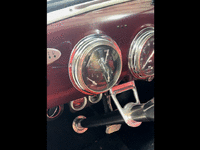 Image 8 of 10 of a 1952 CHEVROLET 3100